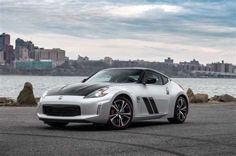nissan 360z|Features .